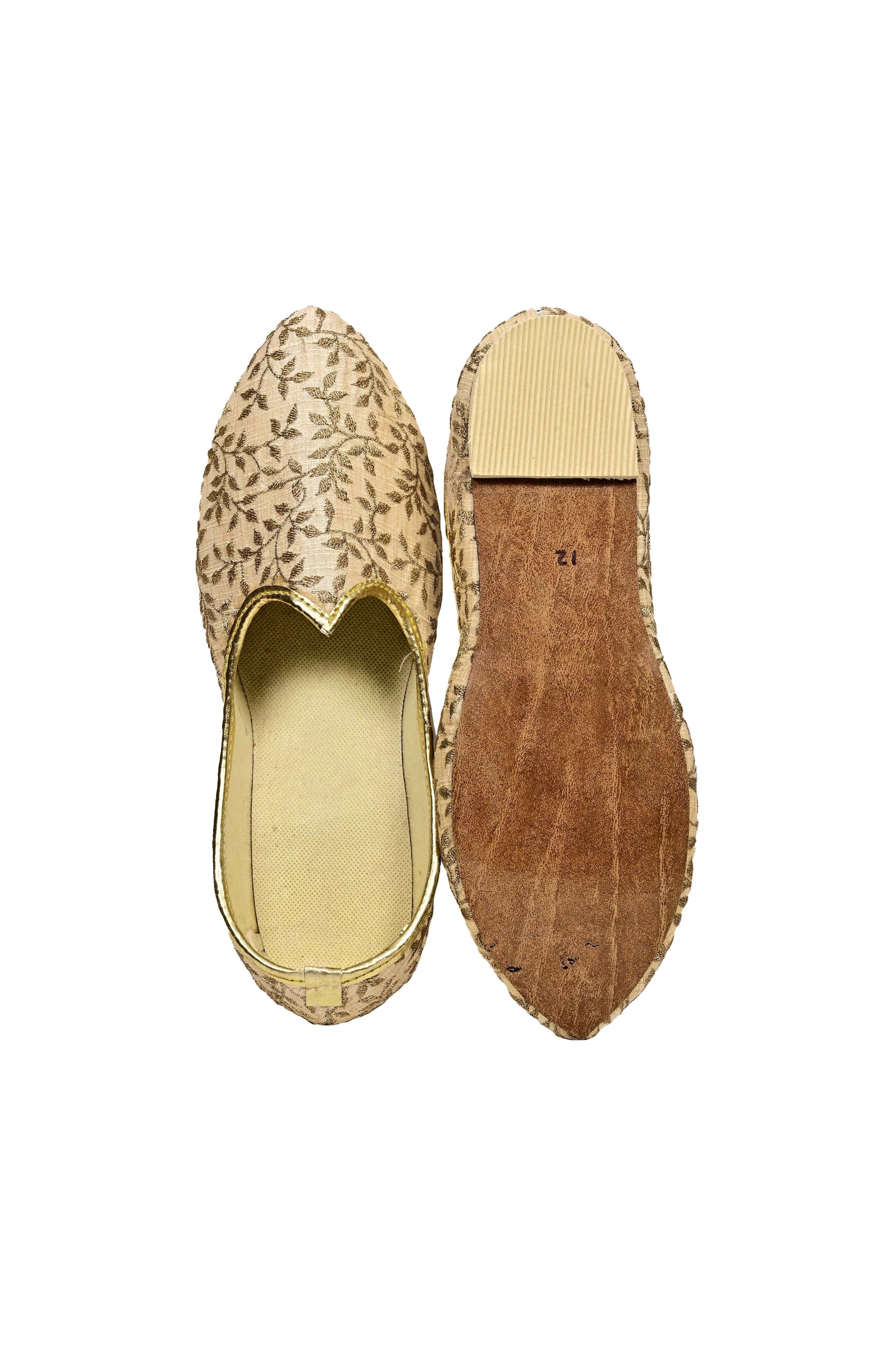 Punjabi Jutti For Men's Gold Traditional Handmade Wedding Bridal Shoes Ethnic Mojari Flat Khussa Jooti | Mojari Stylish Juttis | White Colour With Golden Motif