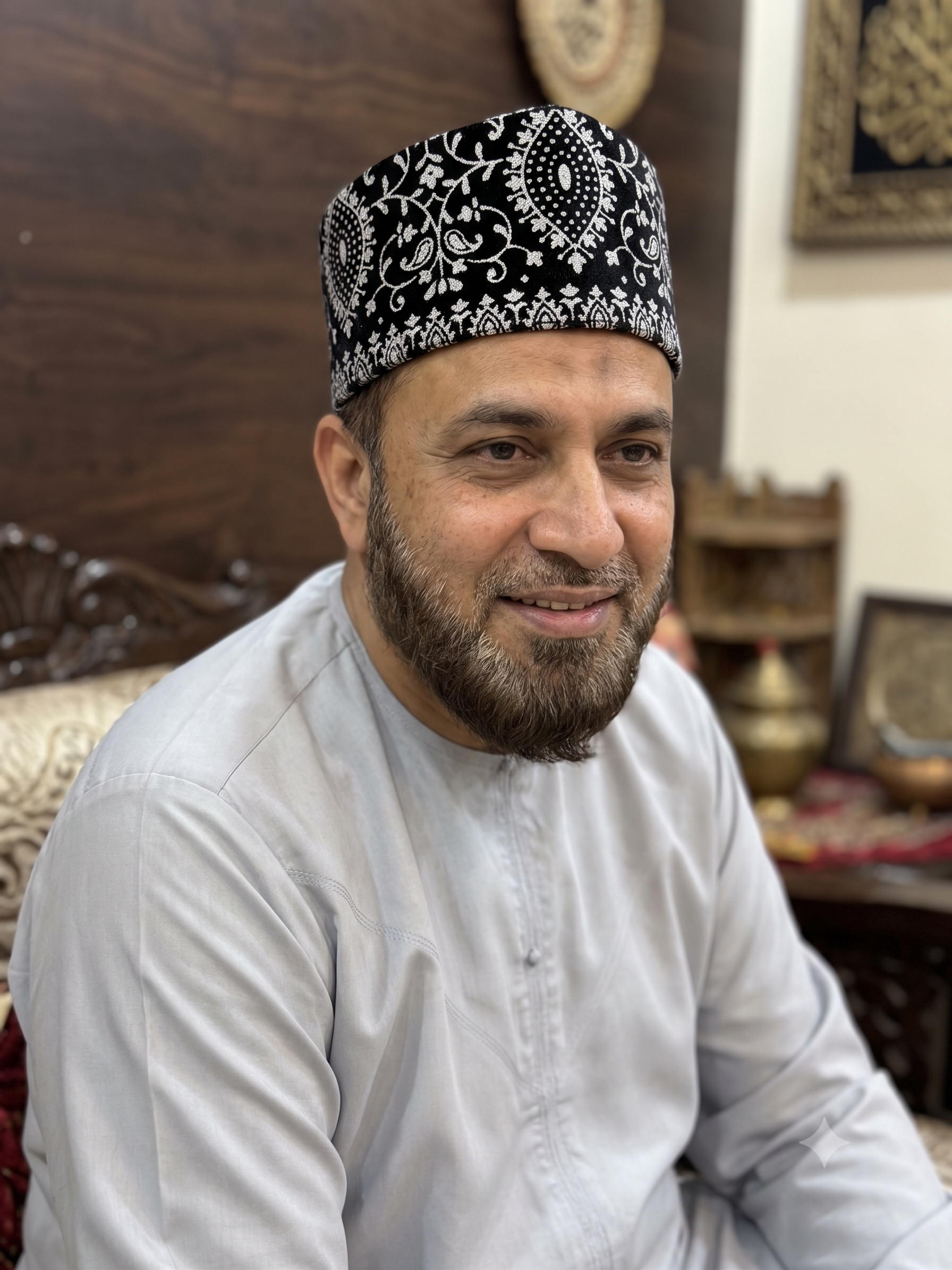 Premium Black velvet Peshawari / Rampuri Topi (Kufi Cap) – Muslim Prayer Hat for Eid & Nikah – Up to 24” Plus Size