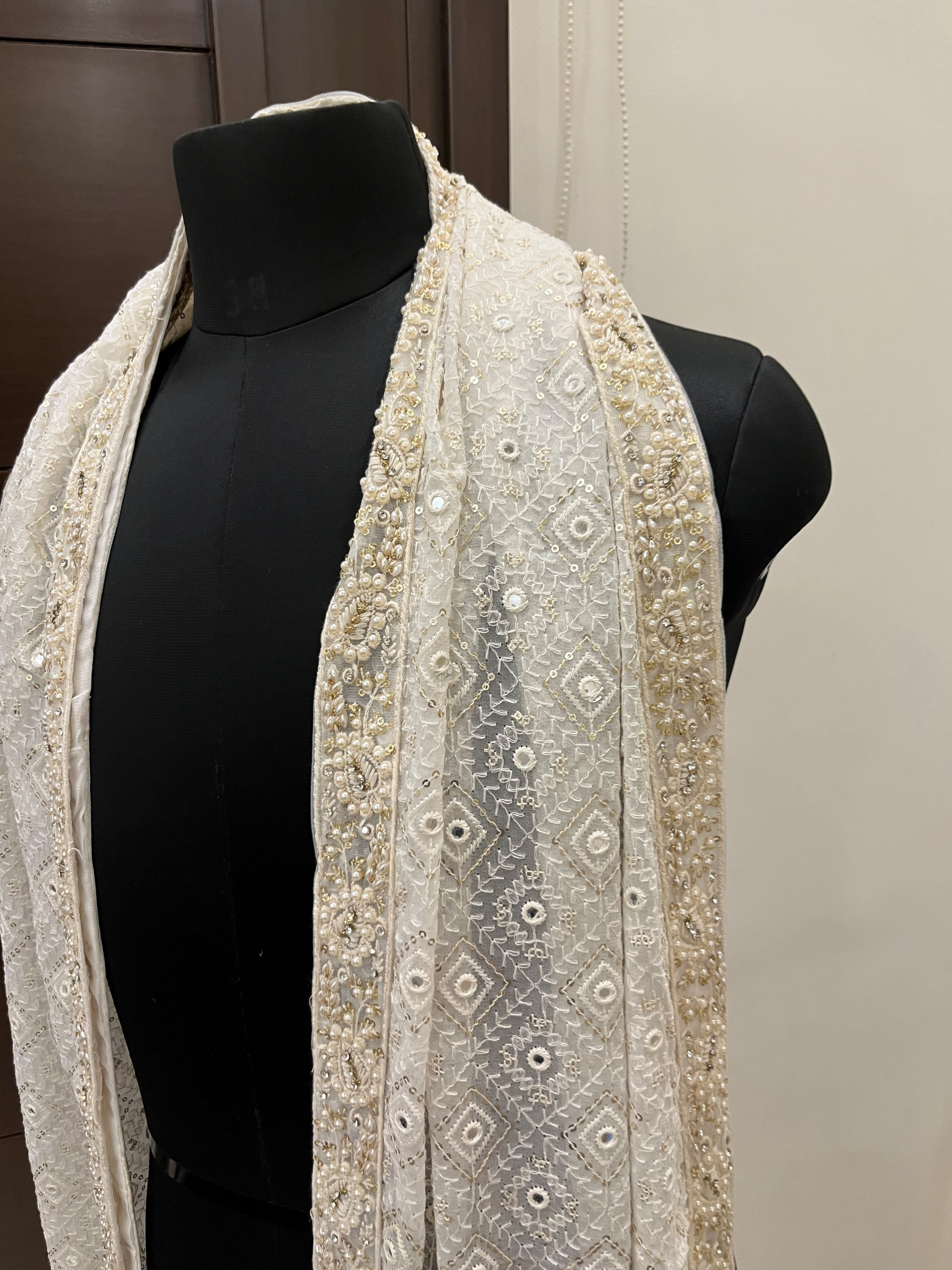 Men's wedding shawl | Stole/dupatta For Men's sherwani | Chikankari Stole for men |Ivory stole for sherwani/kurta pyjama