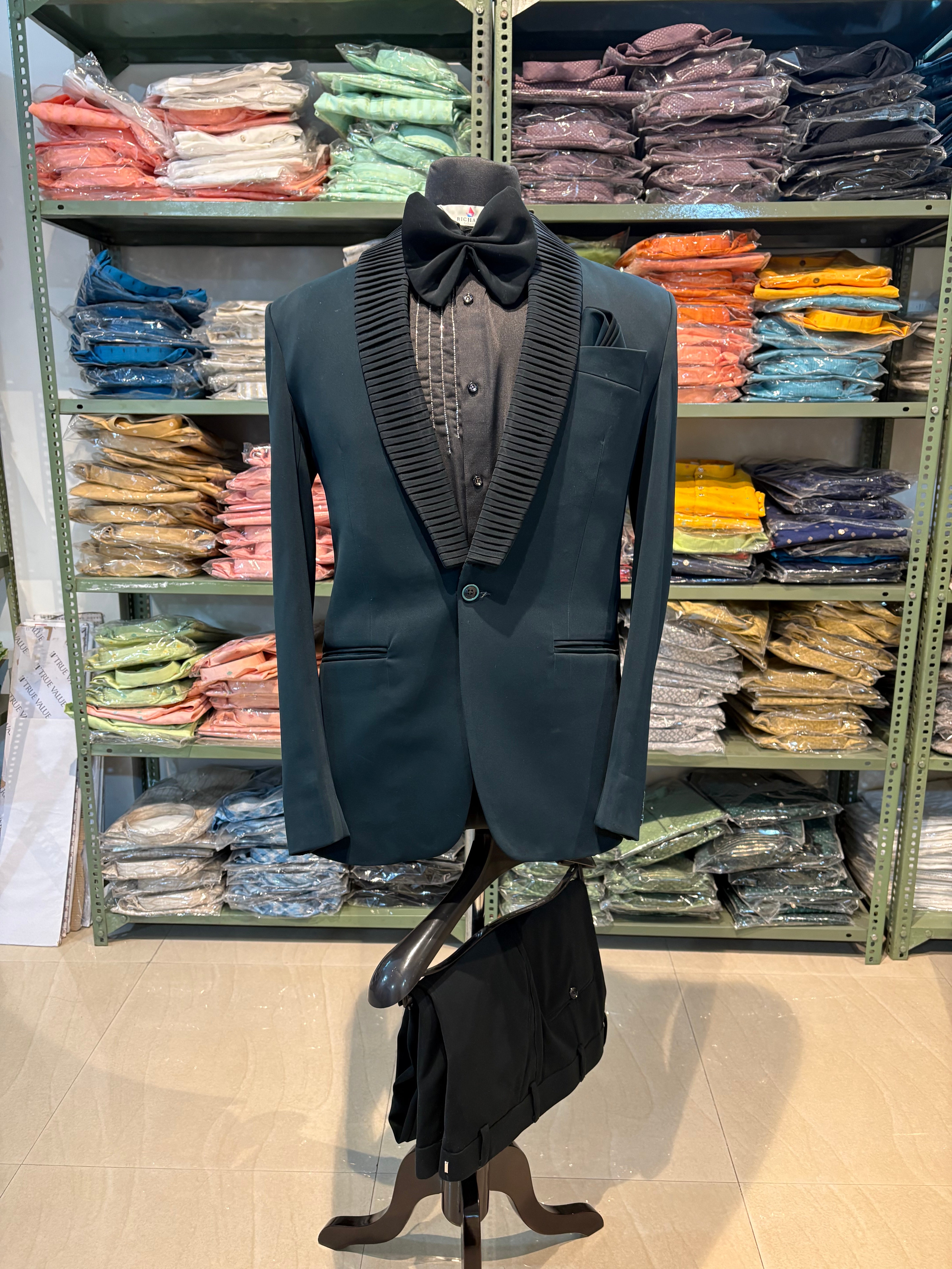 designer tuxedo for men | designer 2-piece suit for men | Groom and Groomsmen Outfit