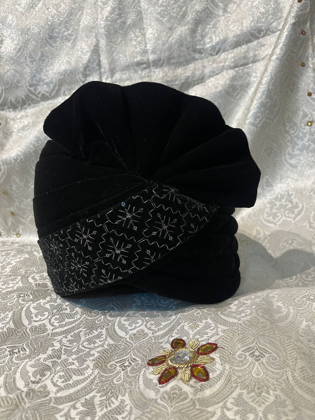 Stitched Handwork Border Safa/turban/pagri/pheta | Pheta (Turban Safa) For Wedding/marriage And Traditional Function (Boarder might change as per the availability)