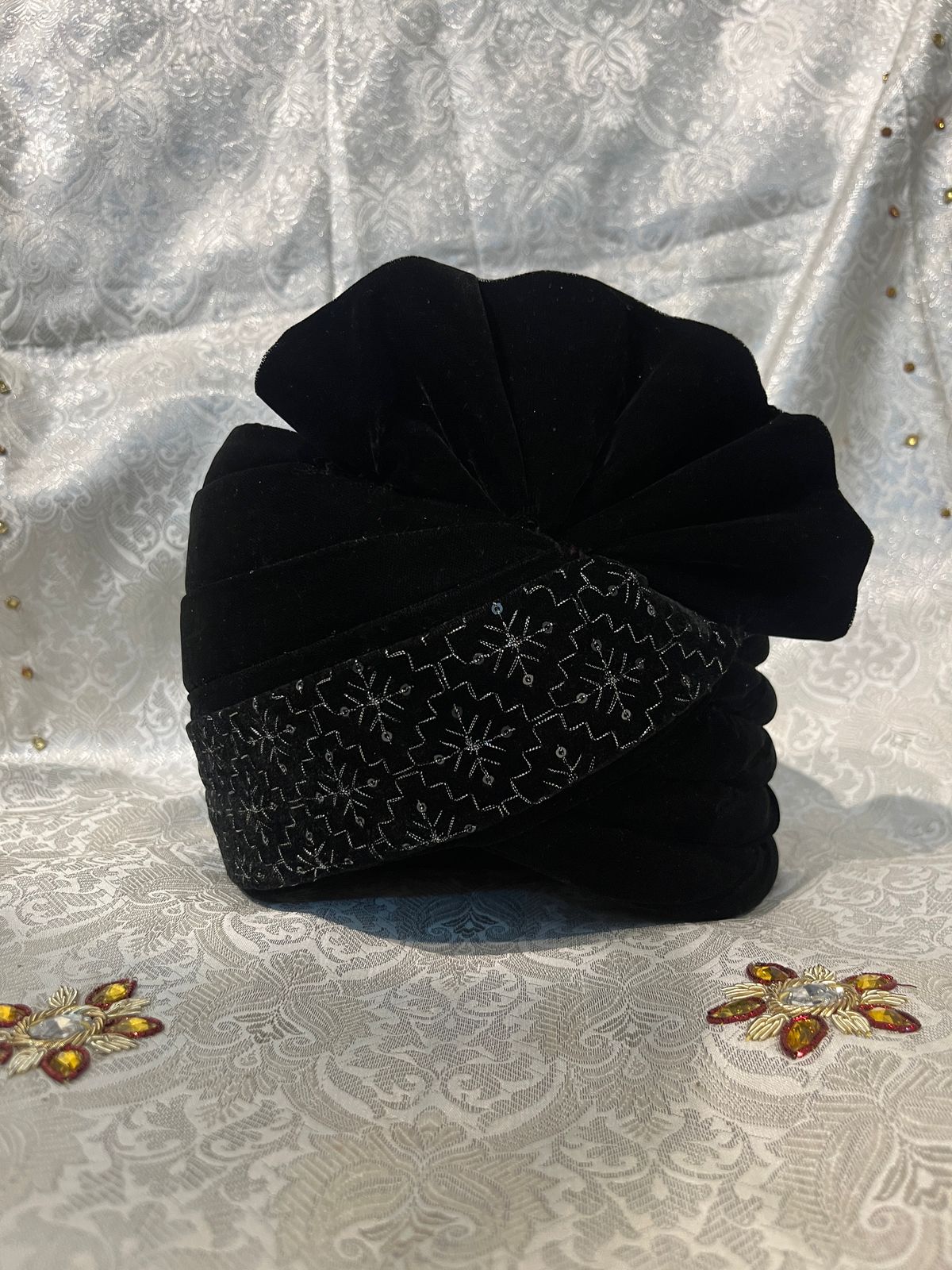 Stitched Handwork Border Safa/turban/pagri/pheta | Pheta (Turban Safa) For Wedding/marriage And Traditional Function (Boarder might change as per the availability)