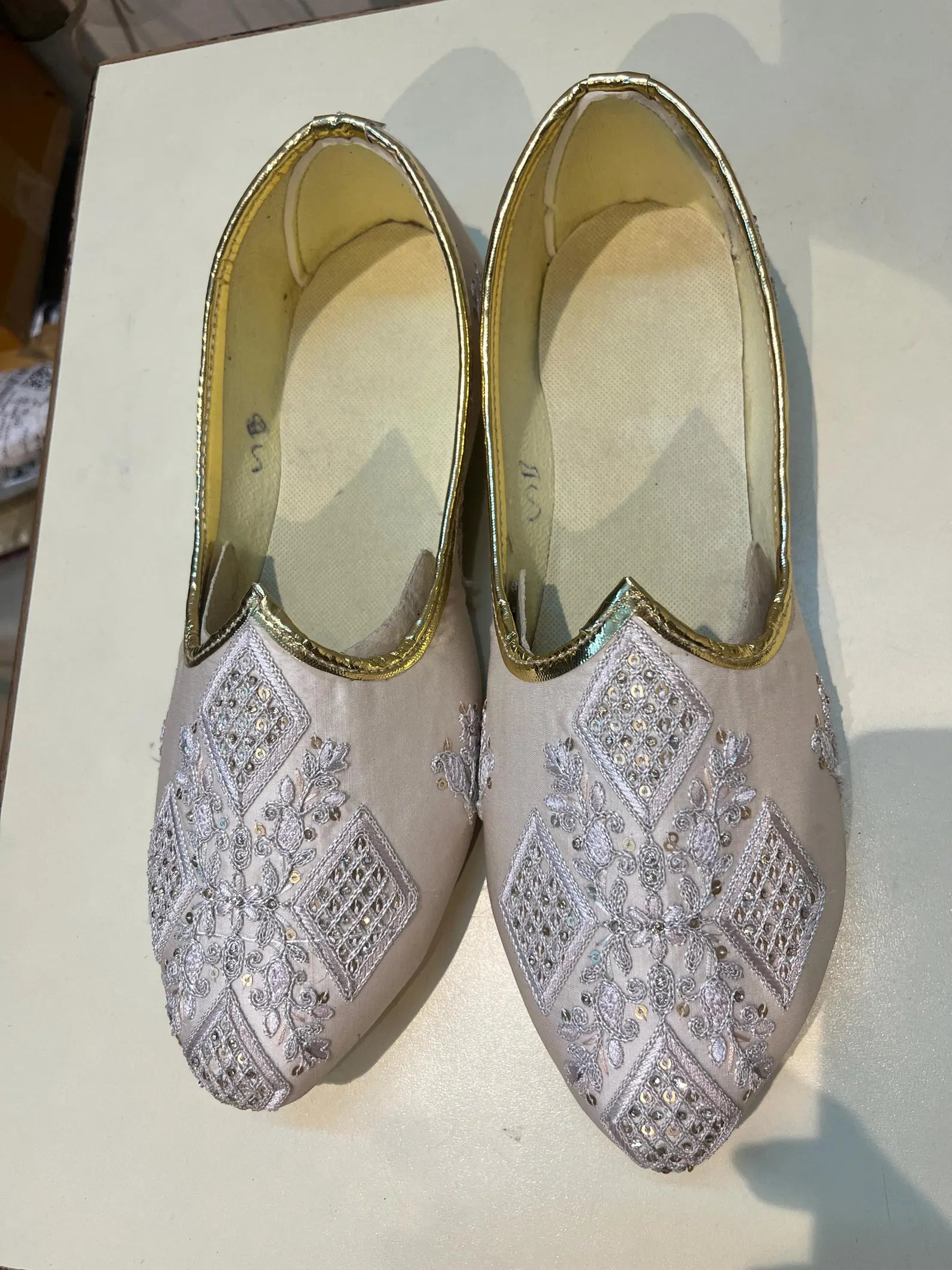 Punjabi Jutti For Men's Gold Traditional Handmade Wedding Bridal Shoes Ethnic Mojari Flat Khussa Jooti | Mojari Stylish Juttis | Silk Weaving Brocade